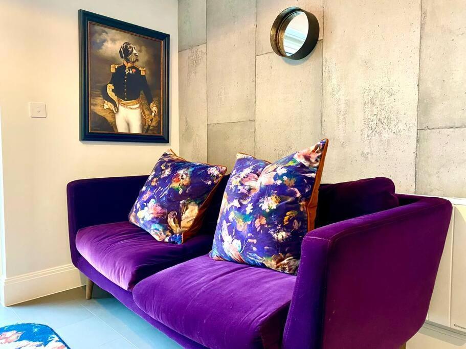 Stunning Apartment - 1 Minute Walk To Poole Quay - Great Location - Free Parking - Fast Wifi - Smart Tv - Newly Decorated - Sleeps Up To 2! Close To Poole & Bournemouth & Sandbanks Exteriér fotografie